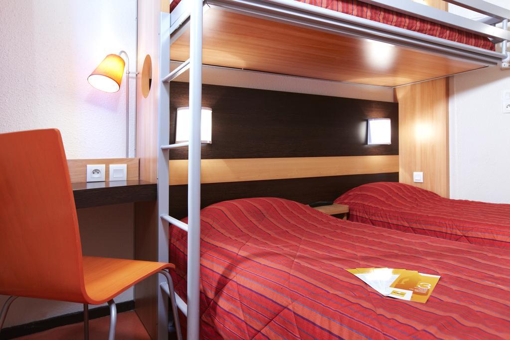 Hotel Premiere Classe Bourges Chambre photo